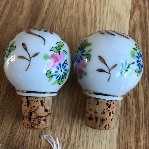 Vtg porcelain cork bottle stop decanter floral bourbon and scotch - Picture 7 of 8